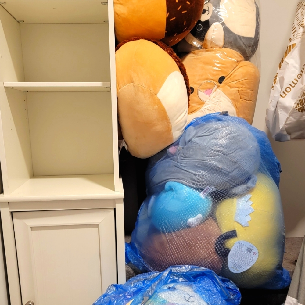 Huge lot of squishmallows